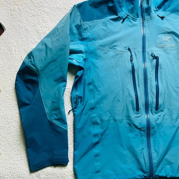 Arcteryx Alpha AR Gortex Pro Blue Gradient Color - Picture 3 of 16